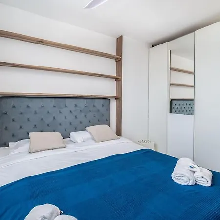 Apartment Juan Les Pins Two Bed Access